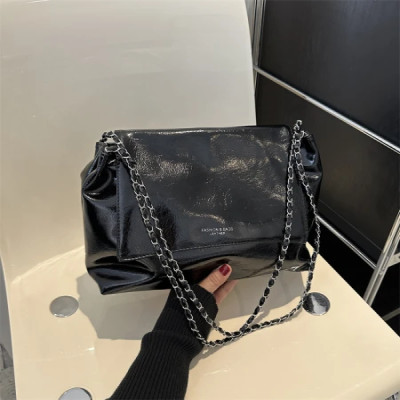Soft pu Leather large capacity fashionable chain shoulder bag - 1116