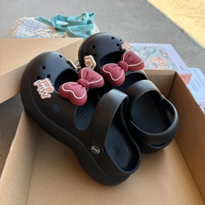 cute cocros for woman - code : 1671